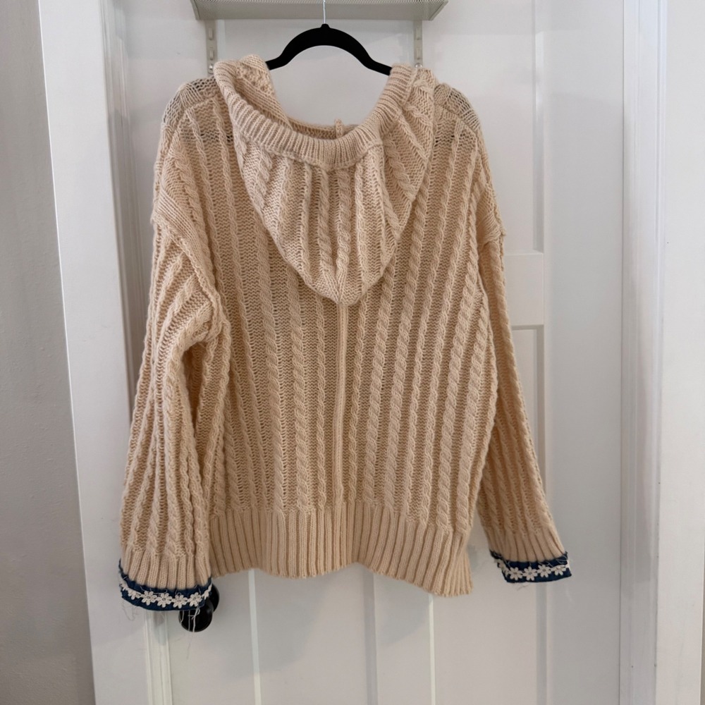 POL Peace Patch Trim Cable Knit Hoodie Sweater Cream L Boho Chunky knit Hippie - Picture 3 of 6